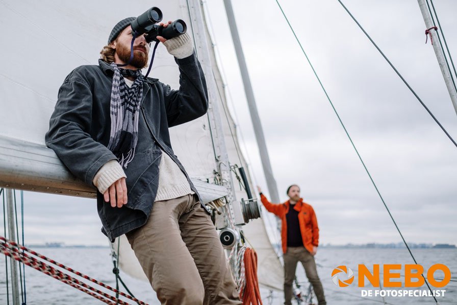 Verrekijker op het water